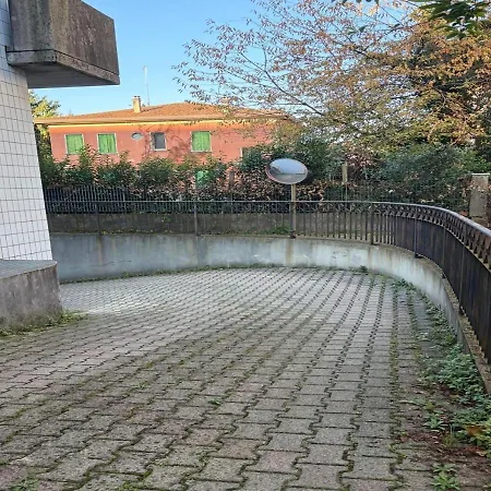 2 Ospiti, Parcheggio Gratis, 10 Minuti Da Venezia Lägenhet Mestre