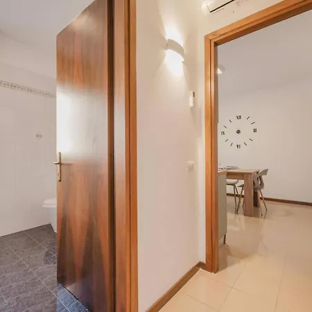 2 Ospiti, Parcheggio Gratis, 10 Minuti Da Venezia Lägenhet Mestre